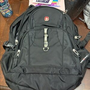 SwissGear Black Ergonomic Backpack